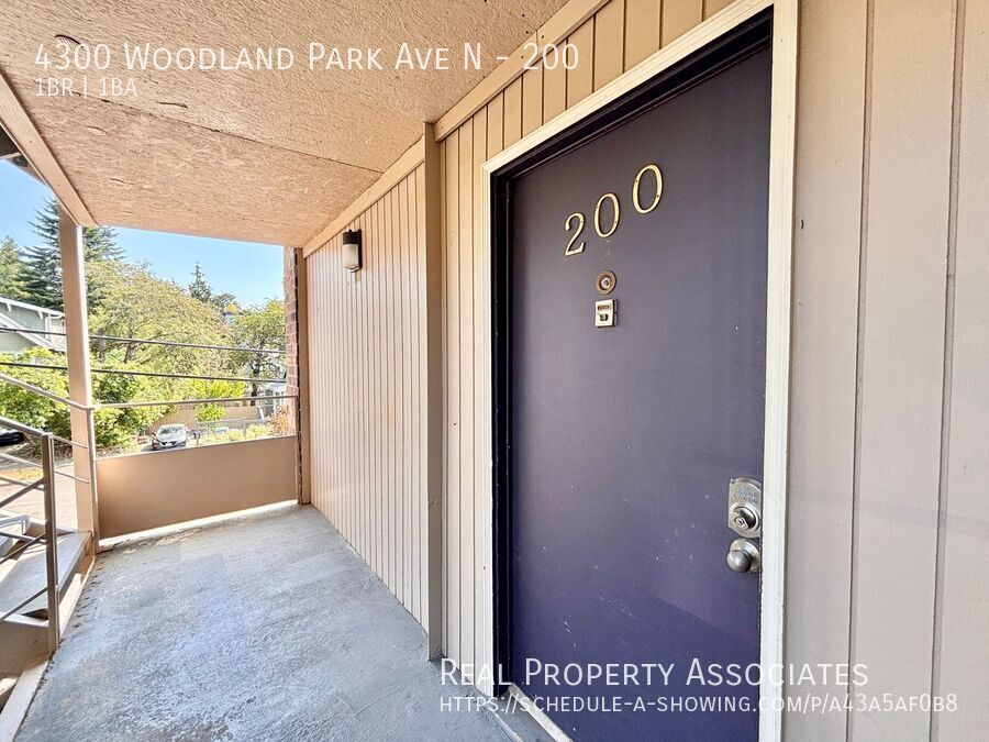 4300 Woodland Park Ave N