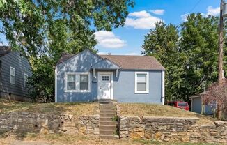 2 bed one bath very nice house