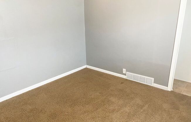 3 beds, 1 bath, $1,350