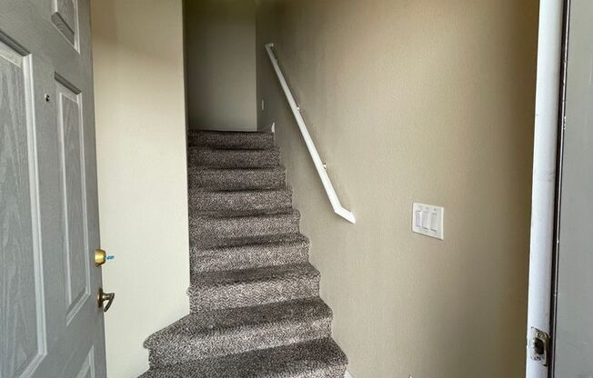 Gorgeous Townhome in Gated Community!