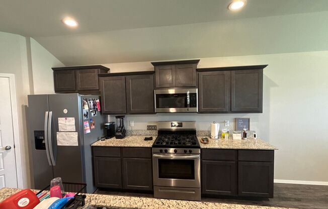 Charming 4 bedroom, 2 bath house located Broken Arrow.