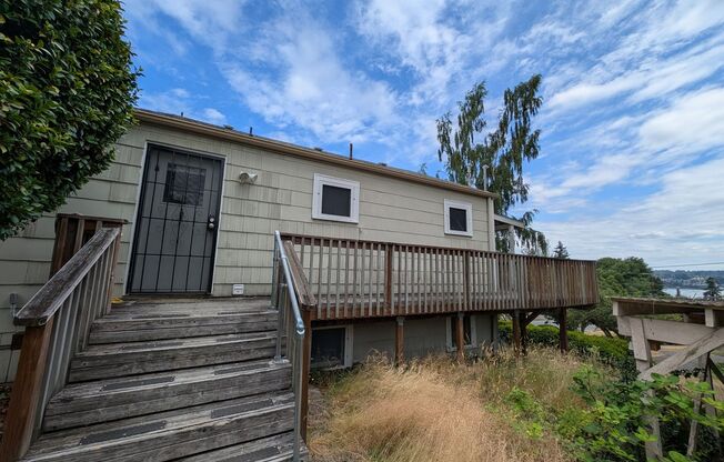 Manette View Apartment For Rent! Will Not Last Long! Available Now!