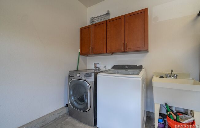 4 beds, 3 baths, $4,300