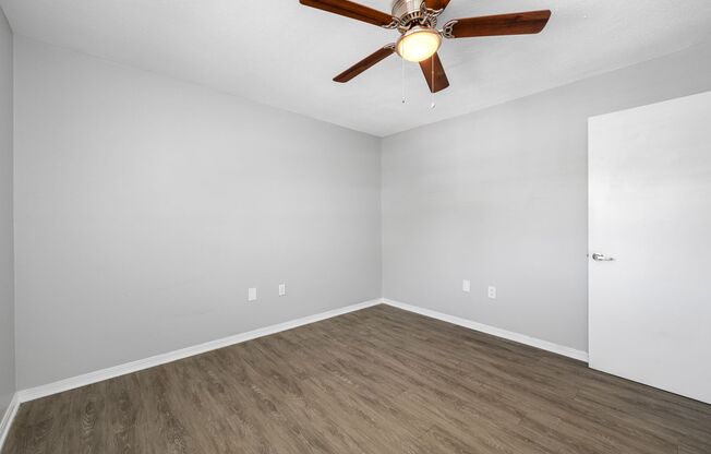 2 beds, 1 bath, 740 sqft, $1,395, Unit 211