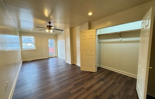 Cozy 1 Bedroom, 1.5-Bath Home with a Lovely Balcony