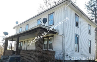192 N MARTHA AVE