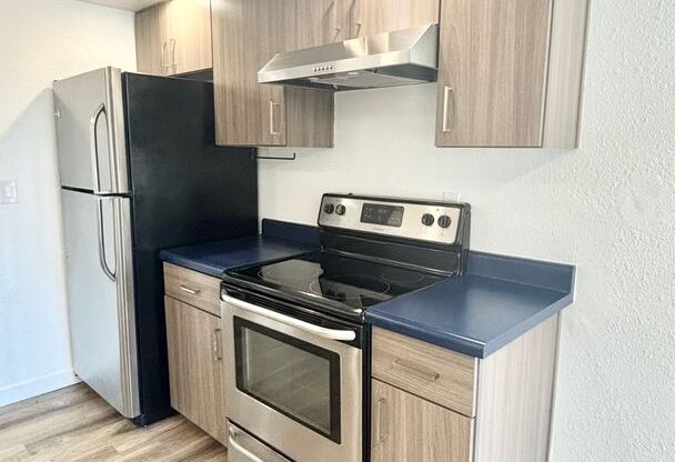 3 beds, 2 baths, 985 sqft, $2,495, Unit 401