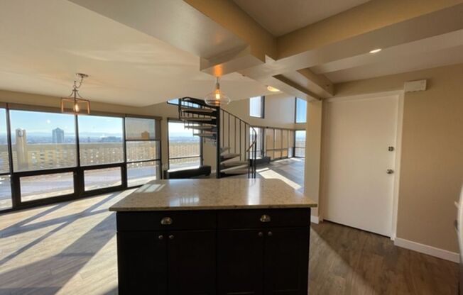 4 beds, 2 baths, 2,200 sqft, $4,500, Unit 1401