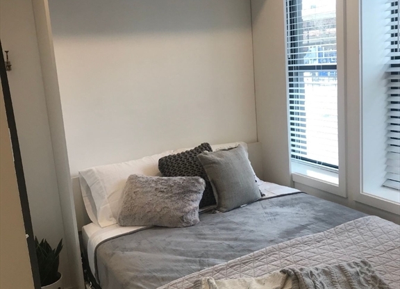 Studio, 1 bath, $1,550, Unit 10