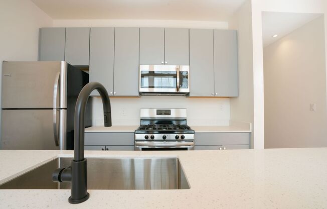 1 bed, 1 bath, 730 sqft, $1,808, Unit 100-405