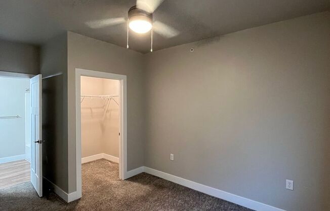 2 beds, 2 baths, 946 sqft, $1,550