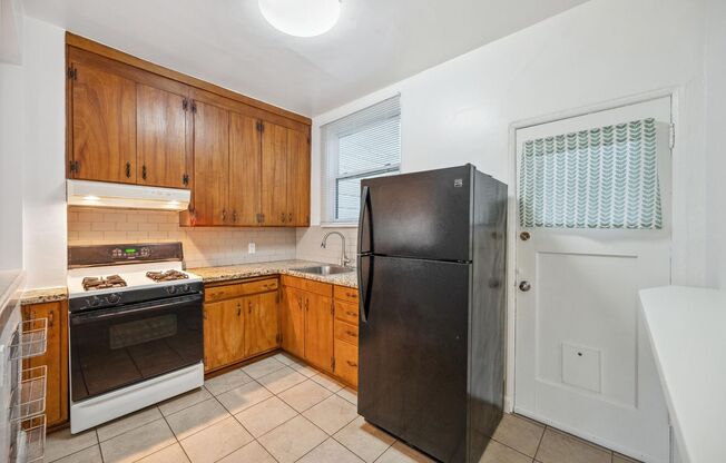 1 bed, 1 bath, $3,195