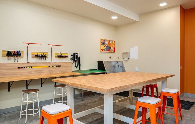 Studio, 1 bath, 343 sqft, $999, Unit Unit 102 - Live/Work - Income Restricted