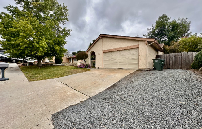 1210 CAREN RD