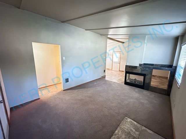 8645 SE 155 AVE