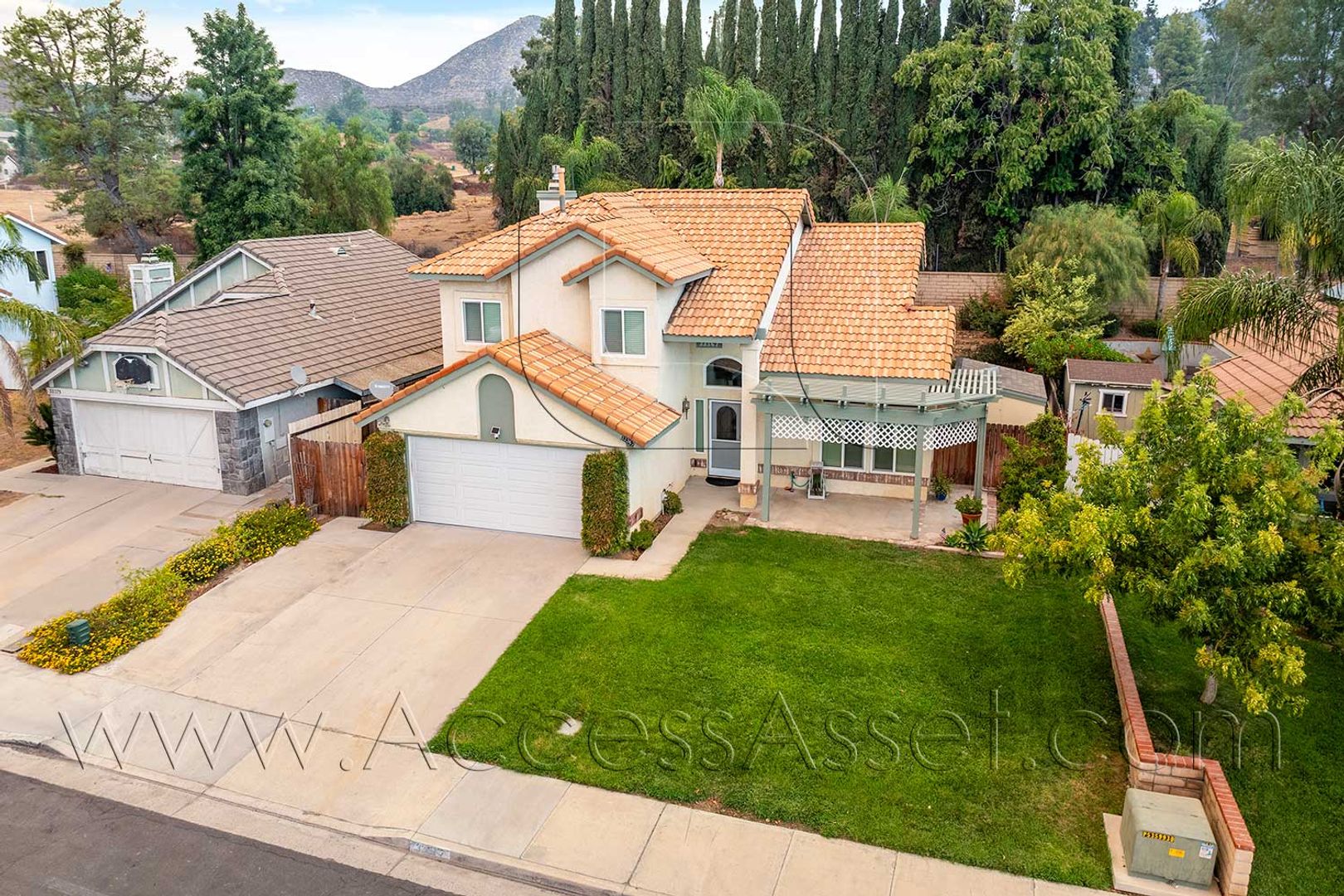 Charming 4 Bed/2.5 Bath Home With Spacious Yard In Peaceful Wildomar!