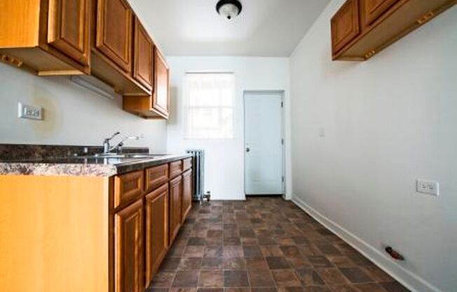 701 S Karlov