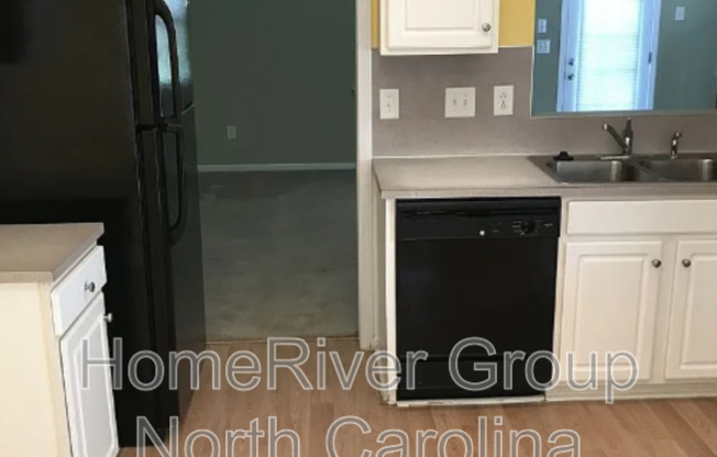 444 AMIR CIR