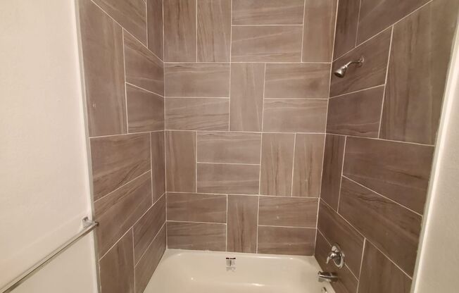1 bed, 1 bath, 700 sqft, $1,995, Unit 102