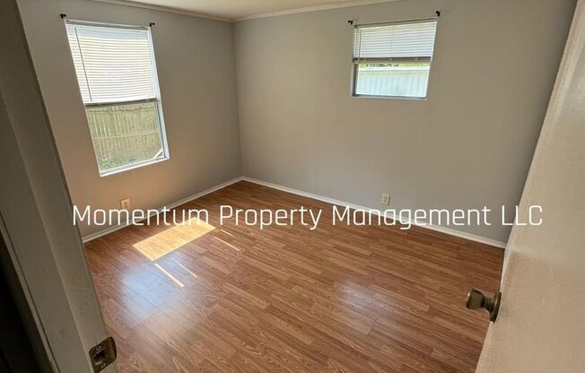 Gorgeous 2/1 in Brooksville! Don't Miss Out! AVAILABLE FOR IMMEDIATE MOVE IN!!