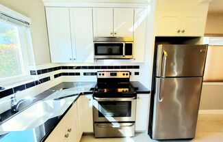 spacious 1 upgraded bedroom 1/2 block from Broadway in Burlingame