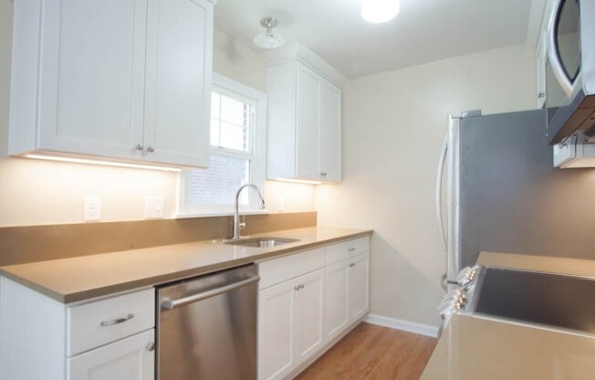 1 bed, 1 bath, $1,625, Unit 14