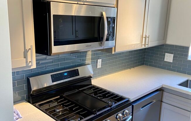 1 bed, 1 bath, 800 sqft, $2,195, Unit #55