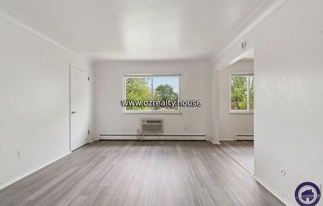 1733 CHRISTIAN AVE