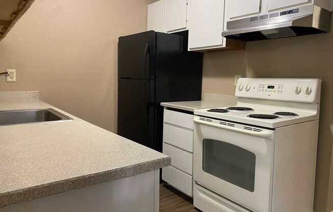 3 beds, 2 baths, 643 sqft, $2,000, Unit A206