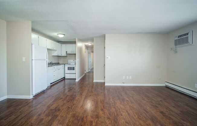 2 beds, 1.5 baths, 950 sqft, $1,170, Unit F-4