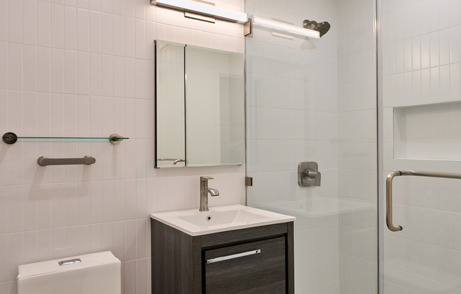 310 W 80th St