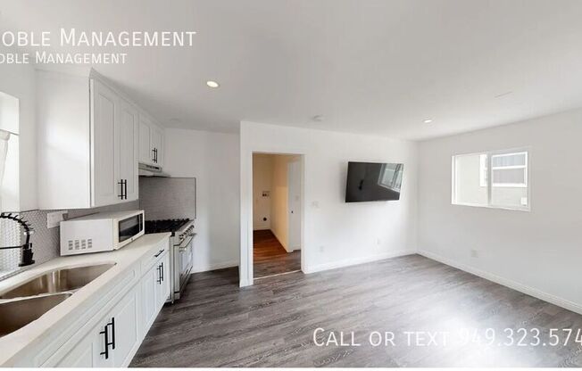 3629 1/2 MARMION WAY