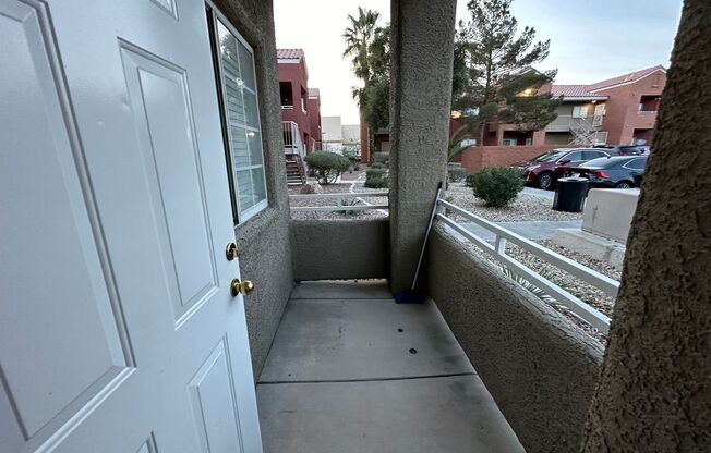 3 beds, 2 baths, $1,400, Unit # 1172