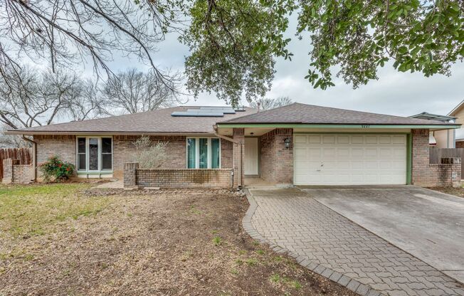 4-BEDROOM HOME ON CUL DE SAC LOT IN WOODS END