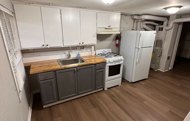 Recently Remodeled 2bd Home In East York!