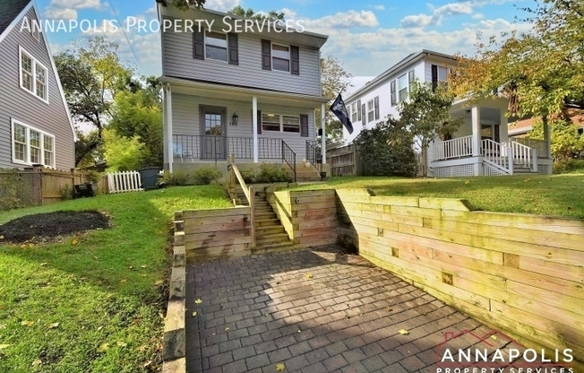 105 WOODLAWN AVE