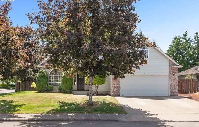 4 Bedroom Bethany Home on a Large Corner Lot and RV Parking