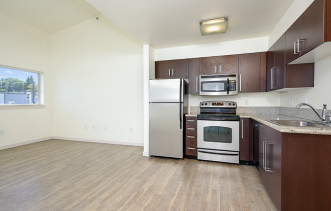 Studio, 1 bath, 461 sqft, $1,550, Unit 307