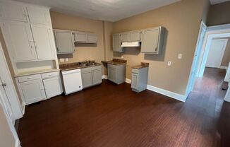 1 bed, 1 bath, 468 sqft, $695, Unit 1620 Taylor