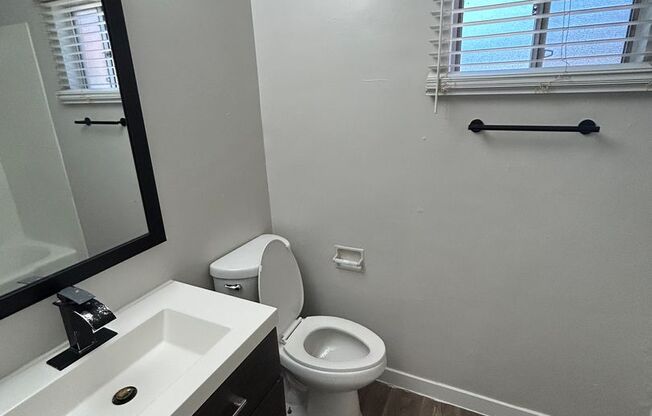 1 bed, 1 bath, 625 sqft, $995, Unit 06