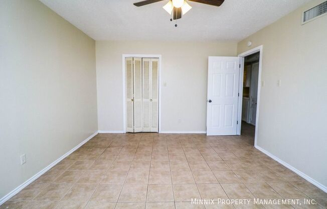 2 beds, 1 bath, 1,268 sqft, $800