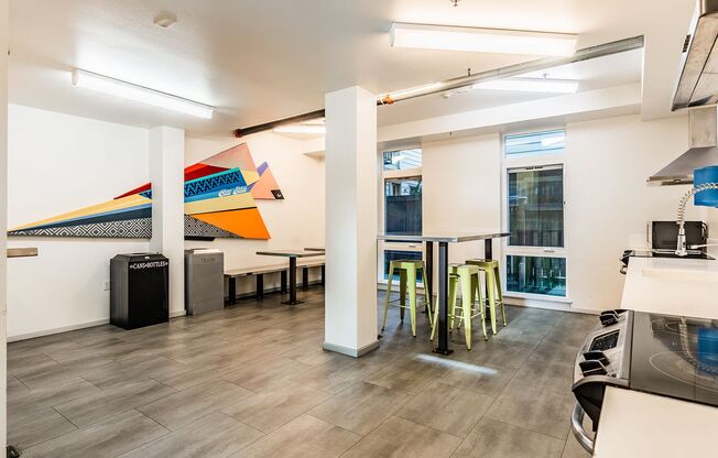 Studio, 1 bath, $775, Unit 217