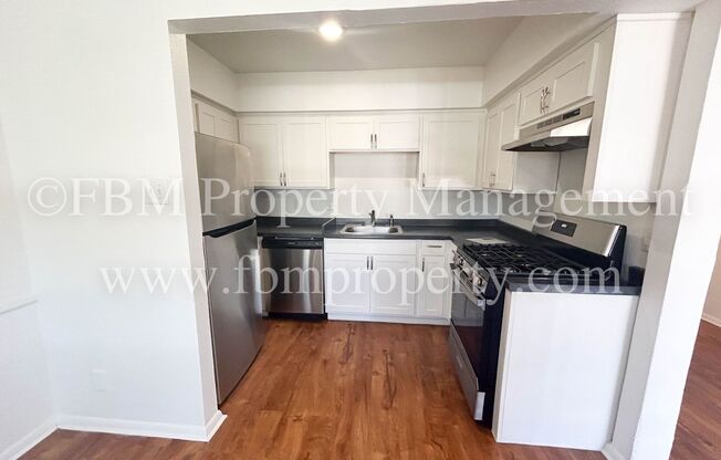 1 bed, 1 bath, $995, Unit 203