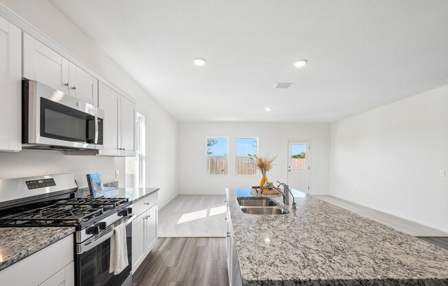 1305 MORRIS LOOP