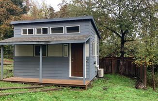 Studio "Tiny Home" in SE Eugene