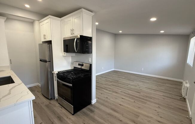 Newly Remodeled 1bd/1bth Unit Available with Private Patio and Assigned Parking!