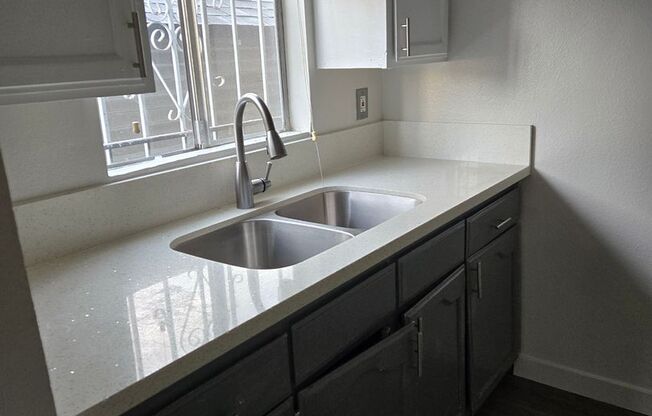 Studio, 1 bath, $1,300, Unit 07