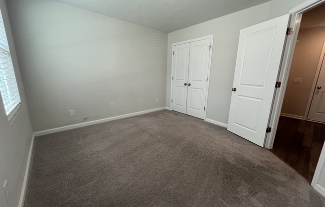 2527 LAUREL VLY WAY