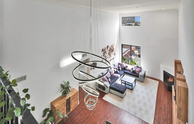 625 S Berendo St Apt 112