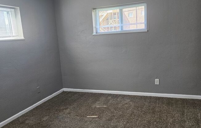 2 beds, 1 bath, 750 sqft, $1,020, Unit B08 1050 01